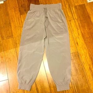 Brand New Abercrombie & Fitch YBP motionTEK Tan Jogger Size M
